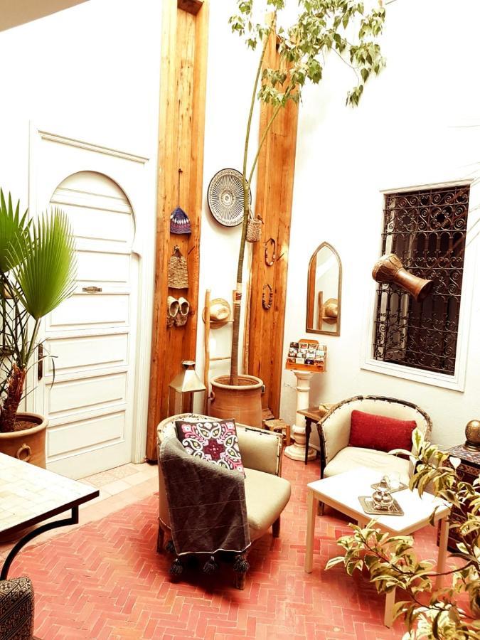Riad Laly Tourisme Eclaire Le Bijou De La Medina Marrákes Kültér fotó