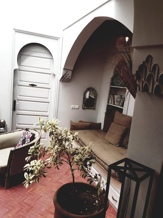 Riad Laly Tourisme Eclaire Le Bijou De La Medina Marrákes Kültér fotó
