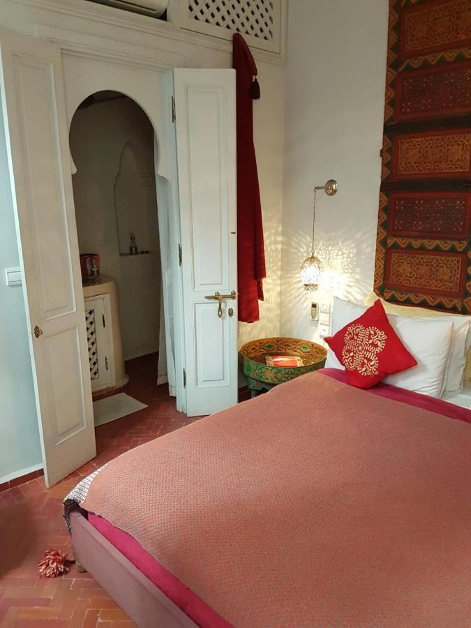 Riad Laly Tourisme Eclaire Le Bijou De La Medina Marrákes Kültér fotó