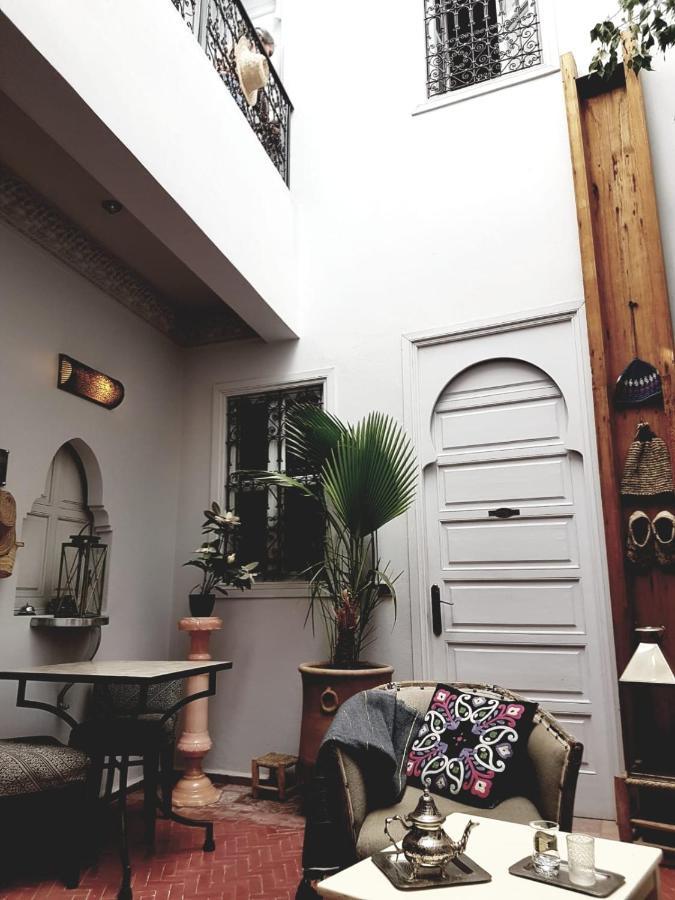 Riad Laly Tourisme Eclaire Le Bijou De La Medina Marrákes Kültér fotó