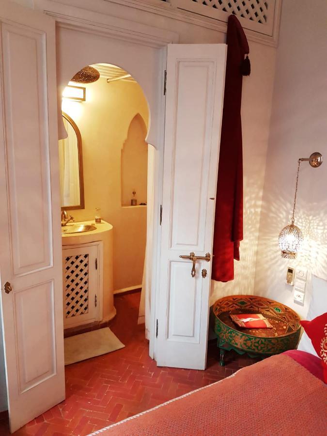 Riad Laly Tourisme Eclaire Le Bijou De La Medina Marrákes Kültér fotó