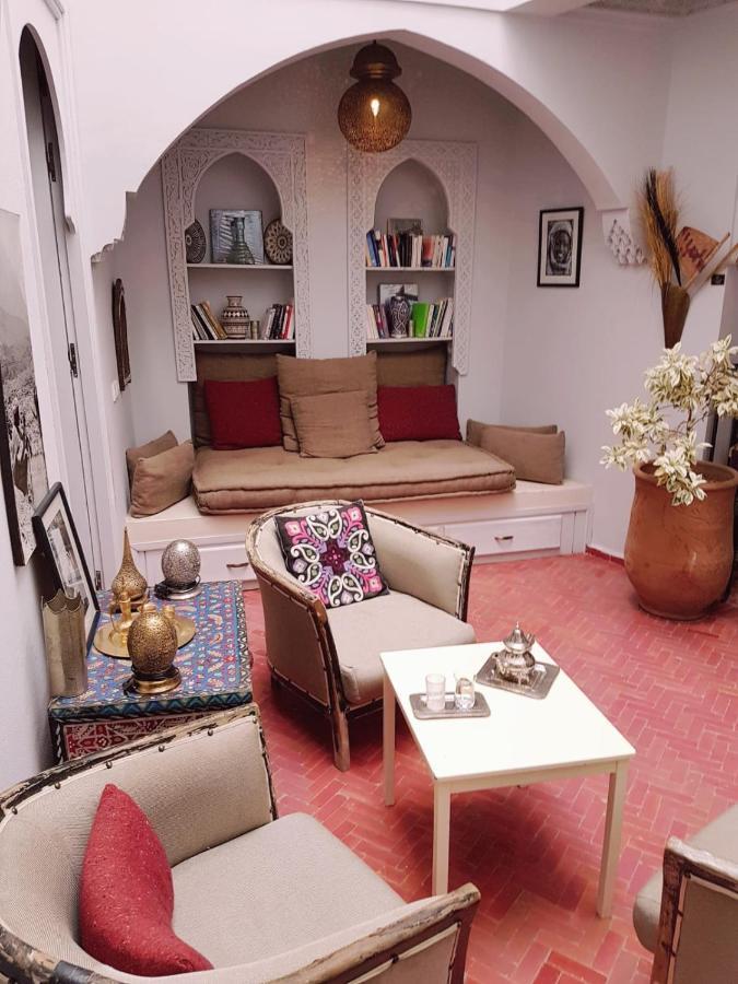 Riad Laly Tourisme Eclaire Le Bijou De La Medina Marrákes Kültér fotó