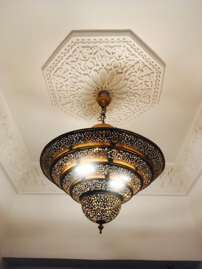 Riad Laly Tourisme Eclaire Le Bijou De La Medina Marrákes Kültér fotó