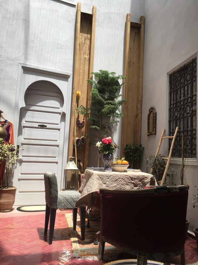 Riad Laly Tourisme Eclaire Le Bijou De La Medina Marrákes Kültér fotó