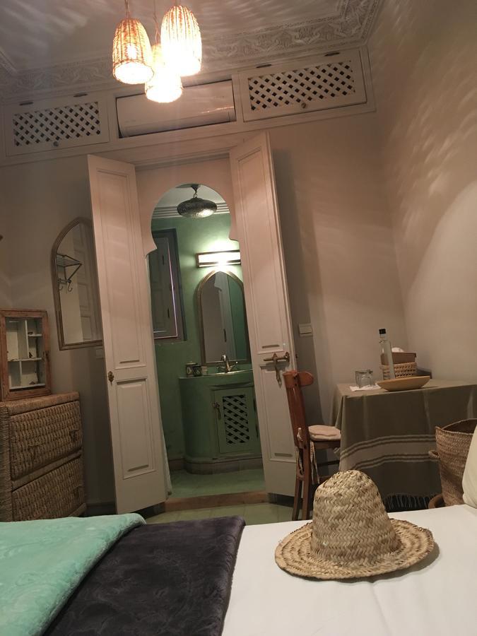 Riad Laly Tourisme Eclaire Le Bijou De La Medina Marrákes Kültér fotó